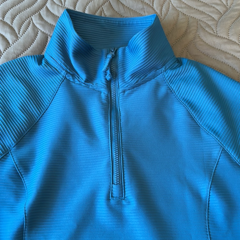 EUC - 💙 Chico's Blue Fitted 1/4 Zip Polo Sweatship - Picture 2 of 9